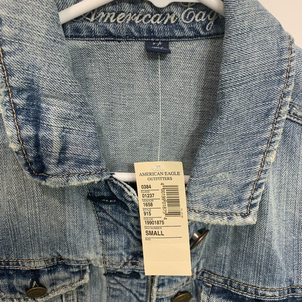 NWT American Eagle Jean Vest - Picture 2 of 5